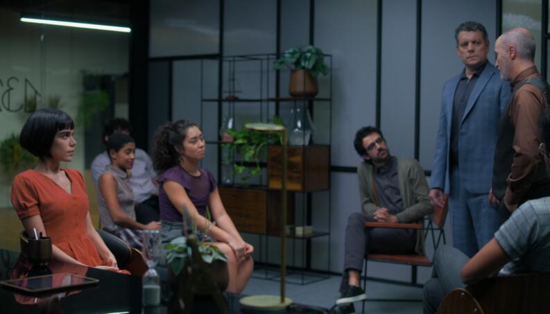 cena-onisciente-netflix-1400x800-0120